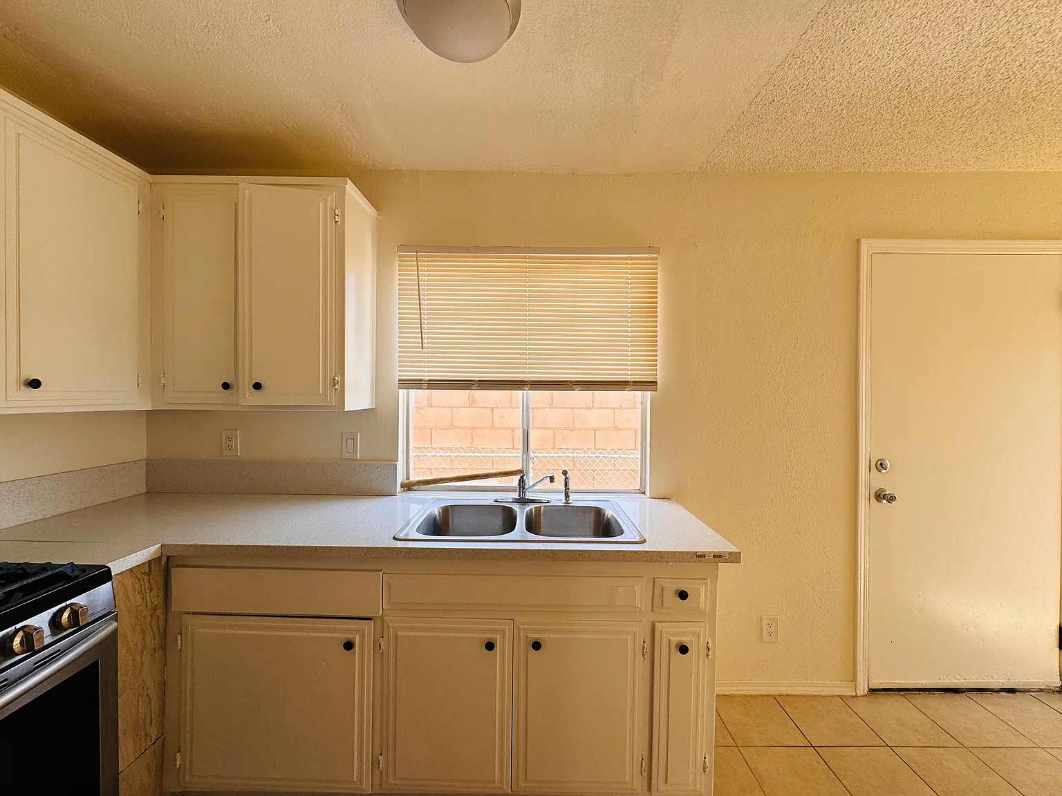 2 bed, 860 sqft, $1,450 — Photo 4