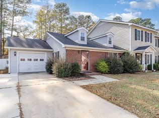 140 Rollingwood Dr, Dunn, NC 28334