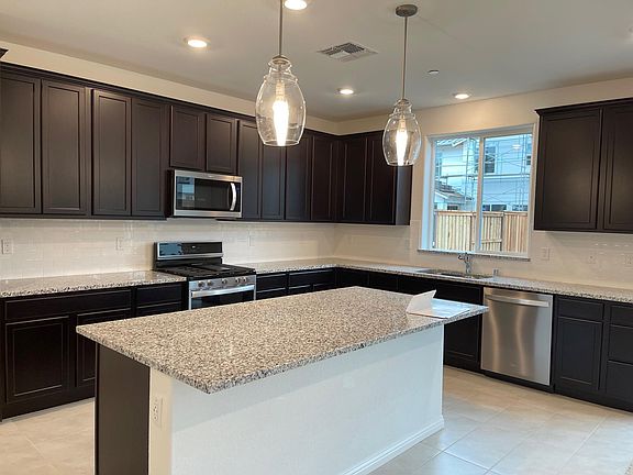 4th image of 2761 Penrose St