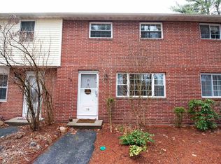 75 Oakridge Dr, Londonderry, NH 03053