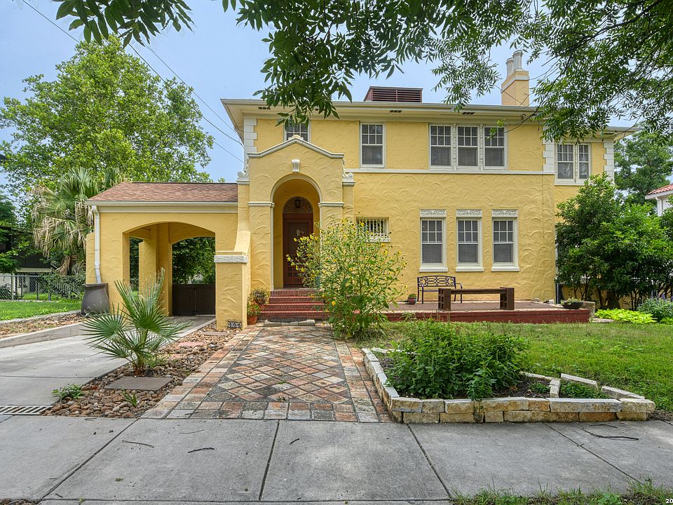 1st image of 141 E MAGNOLIA AVE