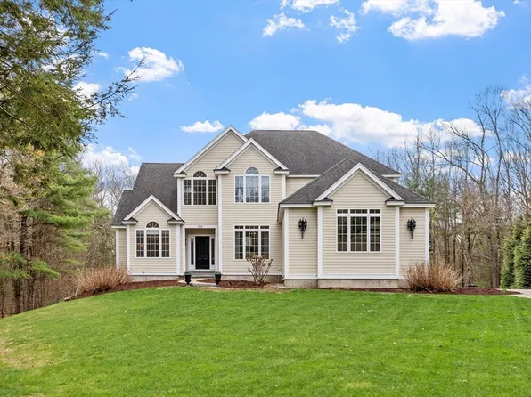 228 Devonshire Way, Lancaster, MA 01523