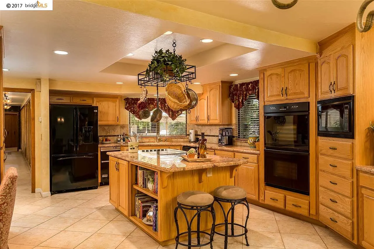 76 Bottlebrush Ct, Oakley, CA 94561 | Zillow