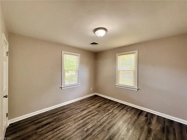 1182 Duncan Dr — Photo 9