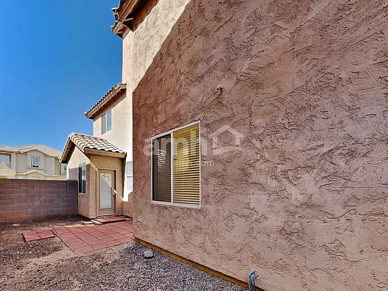 5211 W Warner St — Photo 25