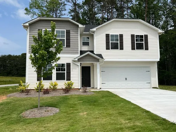 111 Shoreline Dr, New London, NC 28127