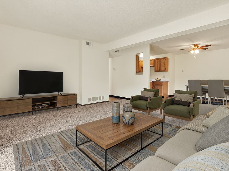 2 bedroom living room