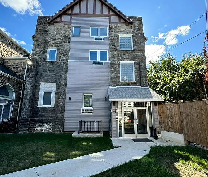Hillside Lofts — Photo 62