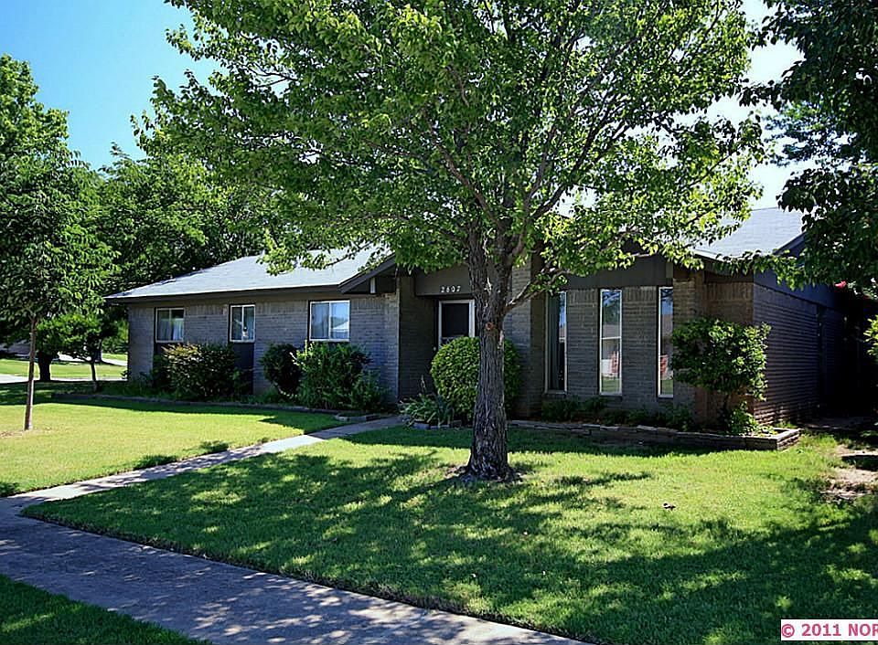 1st image of 2607 S 89th Ave E