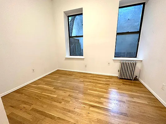 Rented by J PRESTON AND ASSOCIATES INC | media 20