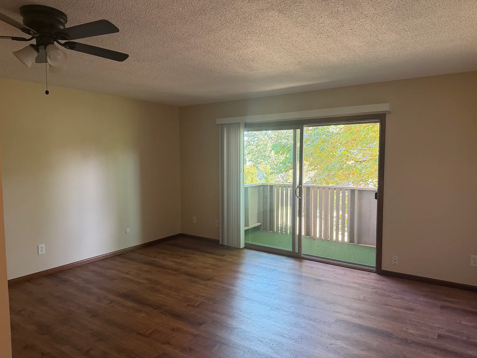 Astro Apartments — Photo 4