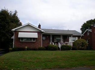 220 Winter Rd, New Castle, PA 16101