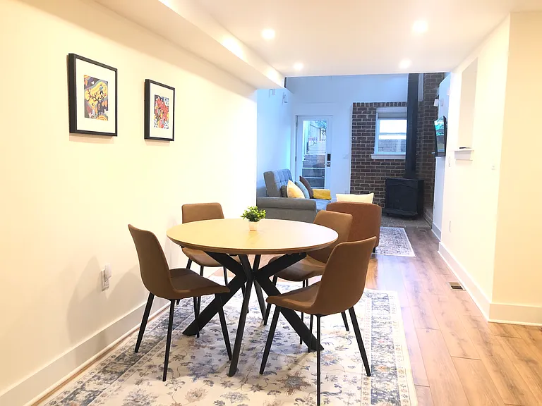 3323 18th St NW #B — Photo 5