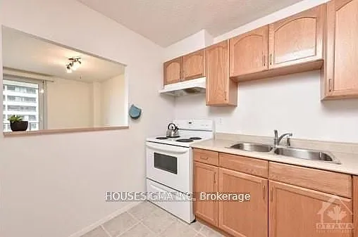 1785 Riverside Dr #1201 — Photo 4