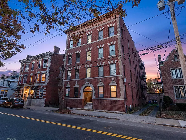 527 Chapel St #D3 — Photo 9