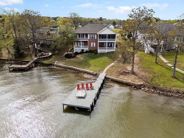 306 Driftwood Dr, Greenwood, SC 29649