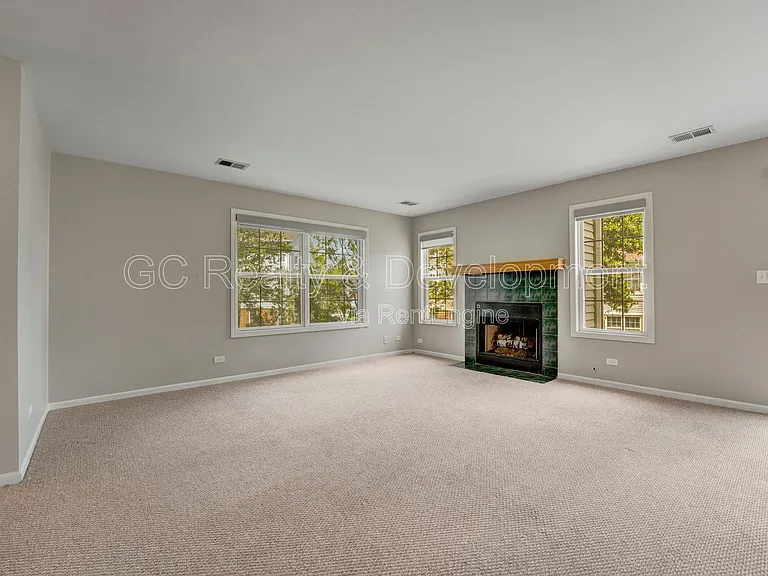 293 Regal Ct — Photo 5