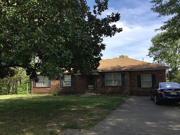 2nd image of 3762 Lakehurst Dr