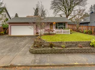 9837 SE Taggart St, Portland, OR 97266