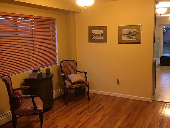 4th image of 518 W Caswell Ave