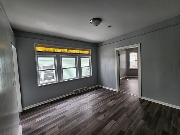 4th image of 324-326 Lenox Ave #1