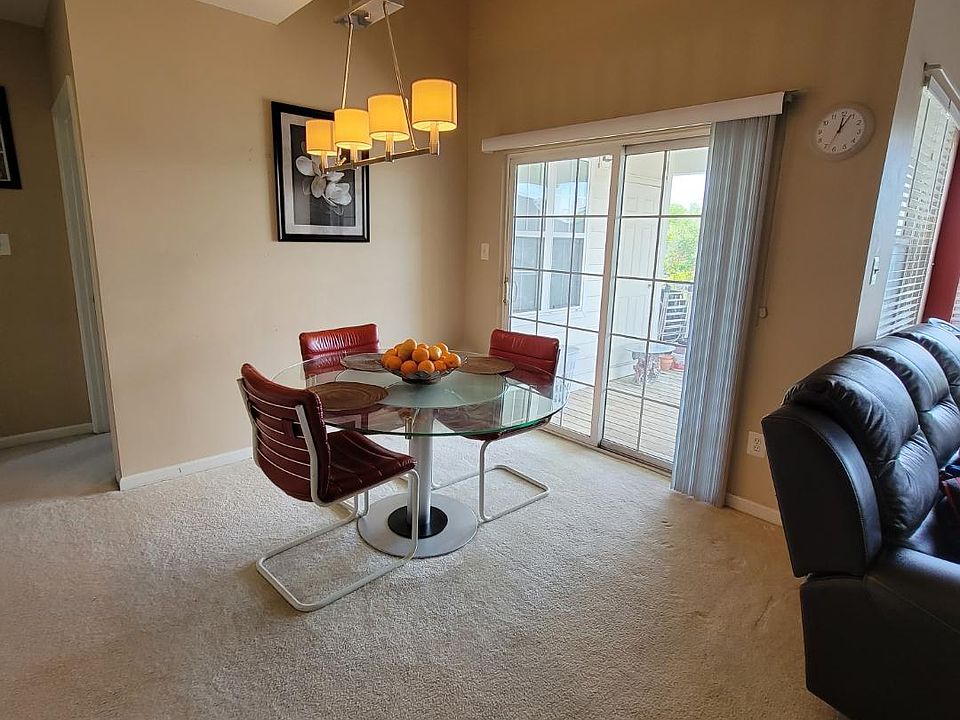 2nd image of 25252 Riffleford Sq