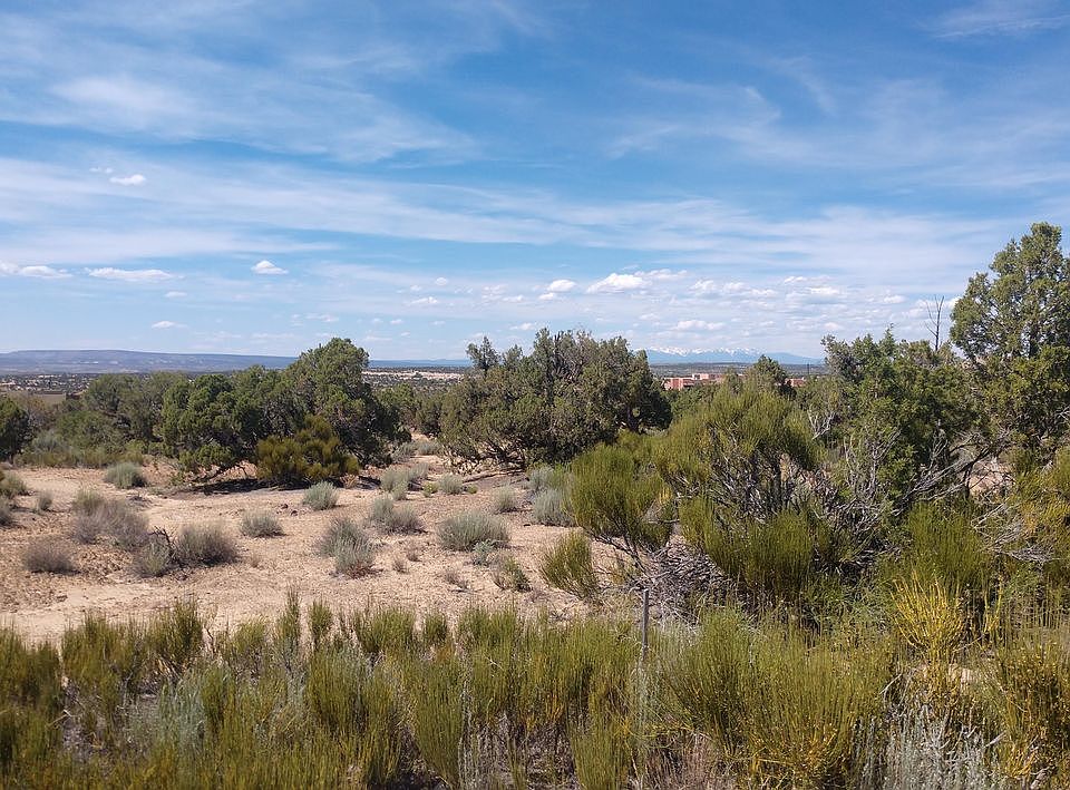 2nd image of 6135 Hood Mesa Trl