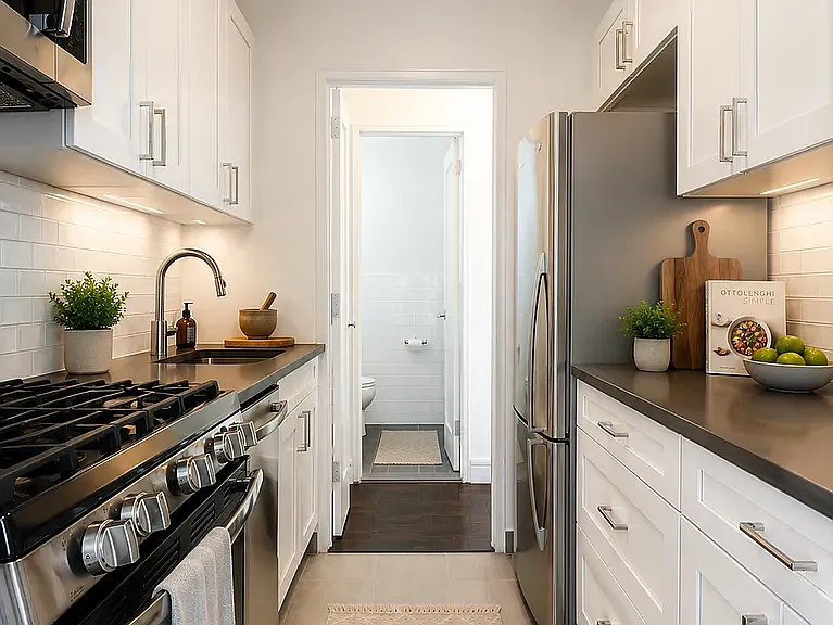35 E 35th St #10-K — Photo 5