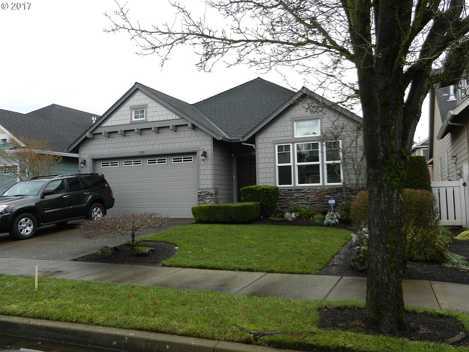 1st image of 790 Fairwood Cres