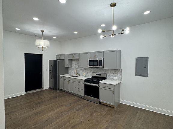 5th image of 3447 W Chicago Ave