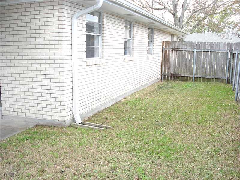 2nd image of 1405 Neyrey Dr