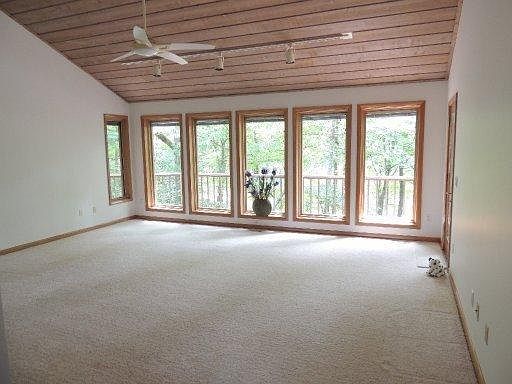 5th image of 136 Chatham Ln