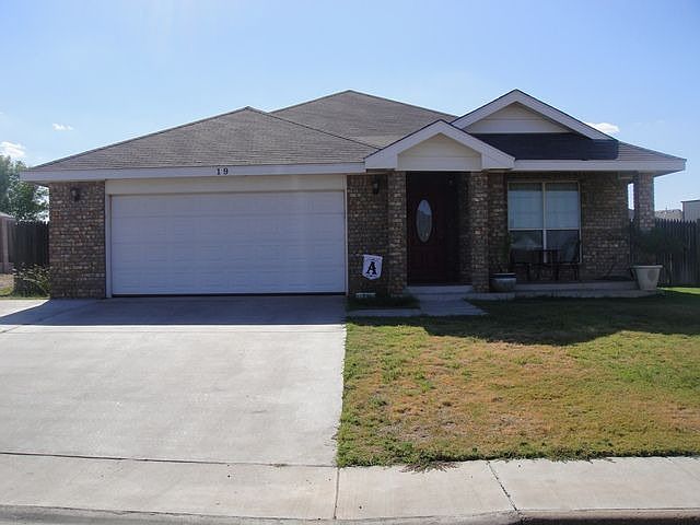 1st image of 19 W Harvard Cir