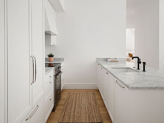 2nd image of 524 Halsey St #109