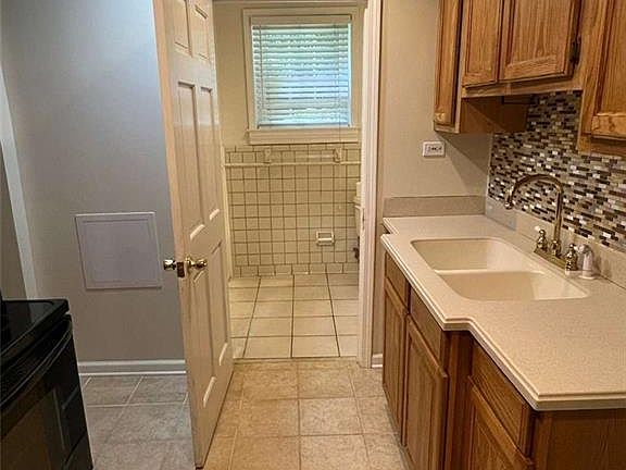 5th image of 2761 Cocklebur Rd #Basement