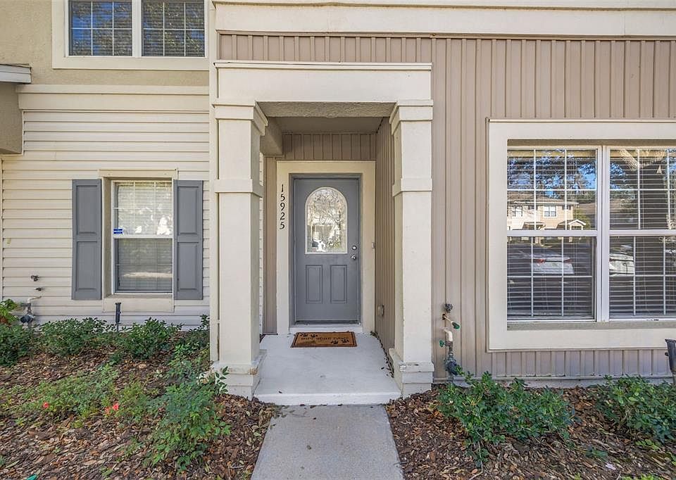 1st image of 15925 Fishhawk View Dr