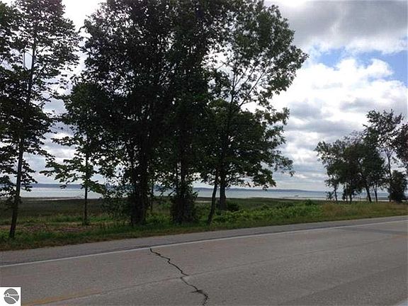 2nd image of S Bay Valley Dr