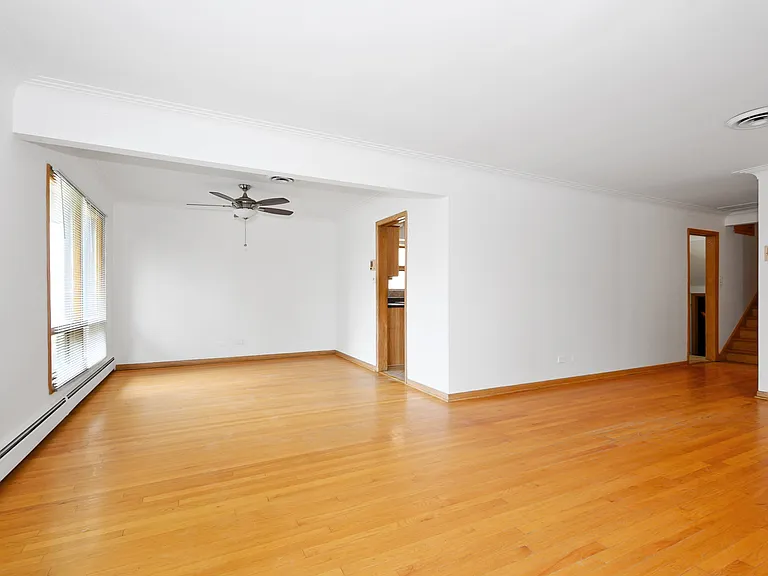 6238 W 63rd St — Photo 14