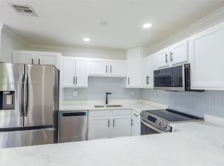 30 NW 159th St, Miami, FL 33169