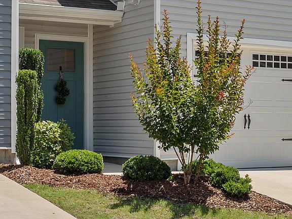 3rd image of 620 Woodall Ridge Dr