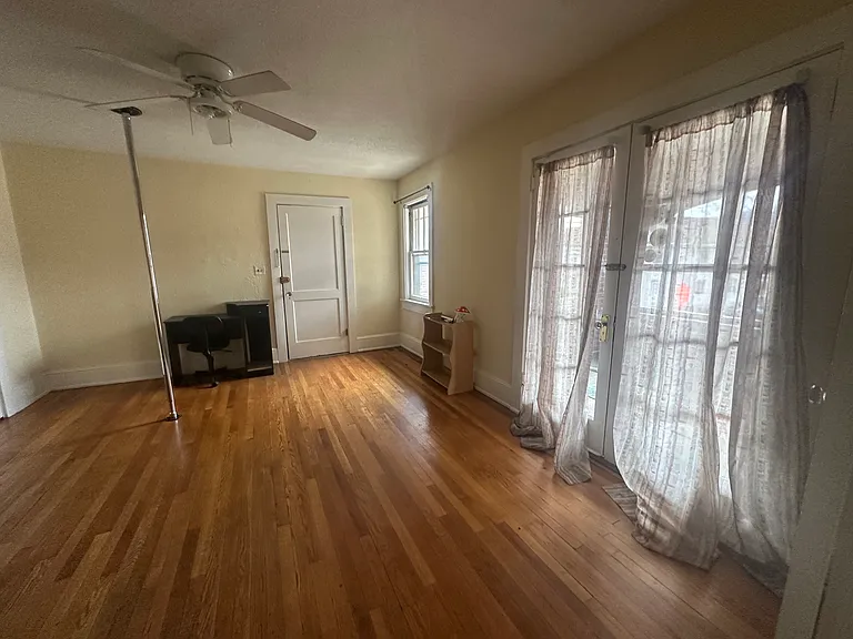 152 Walnut St — Photo 3