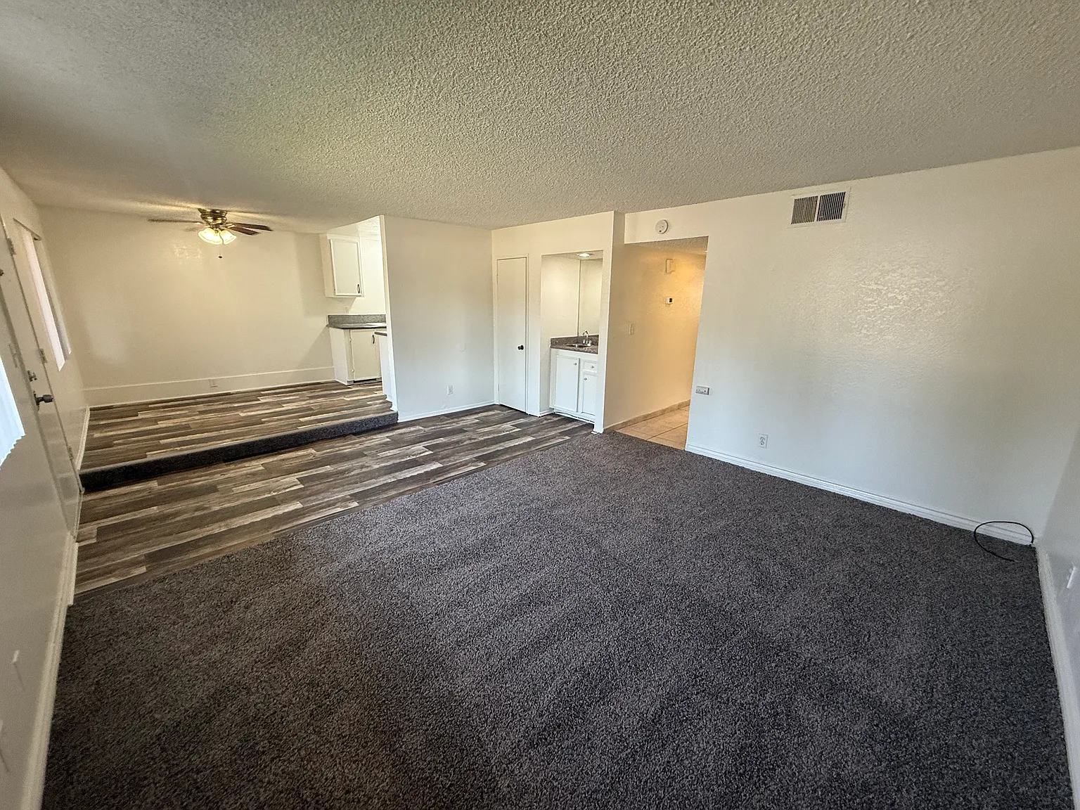 1000 Central Ave — Photo 1