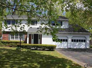 43 Cloverfield Dr, Albany, NY 12211