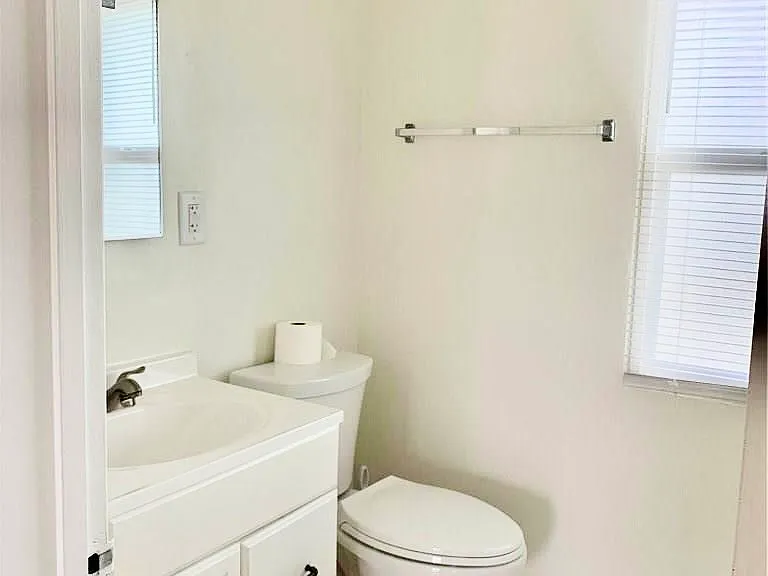 462 Seaward Rd — Photo 14