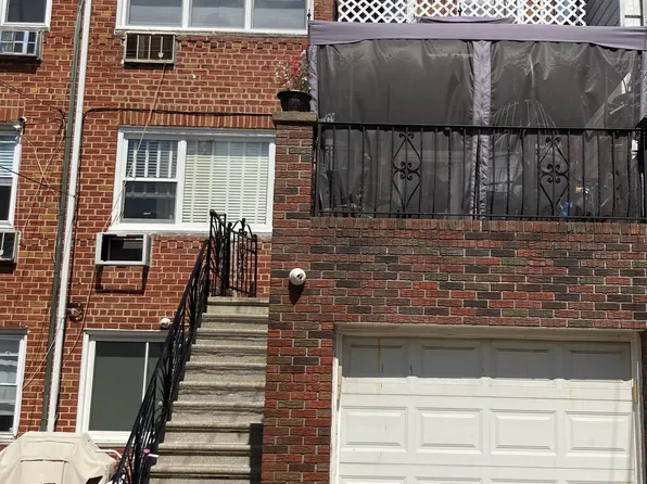 2457 E 1st St, Brooklyn, NY 11223