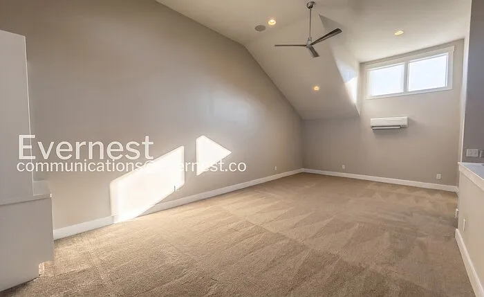 220 Croleywood Ln — Photo 11