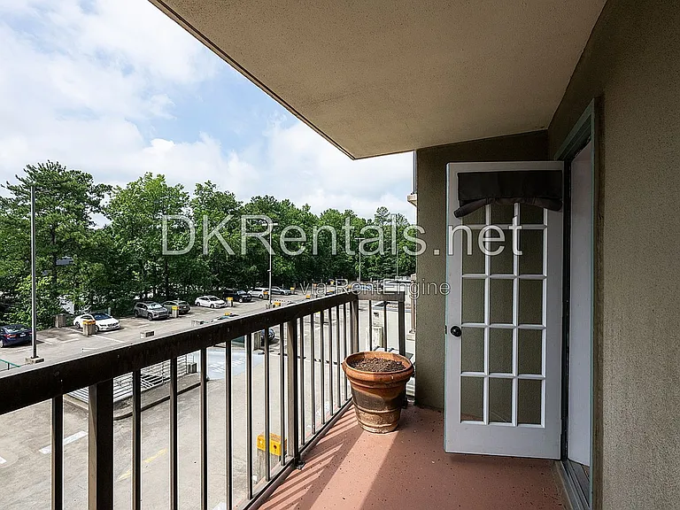 795 Hammond Dr #307 — Photo 12