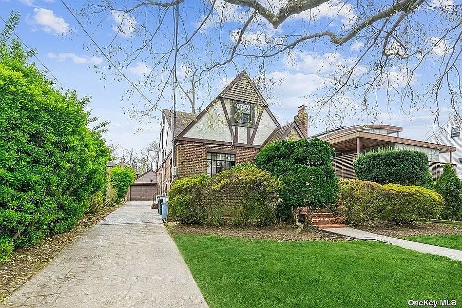 18438 Aberdeen Rd, Jamaica, NY 11432 Zillow