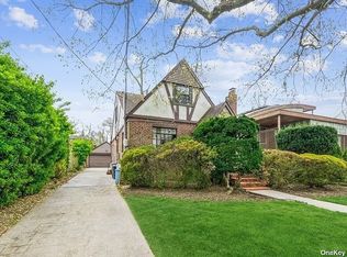 18438 Aberdeen Rd, Jamaica, NY 11432