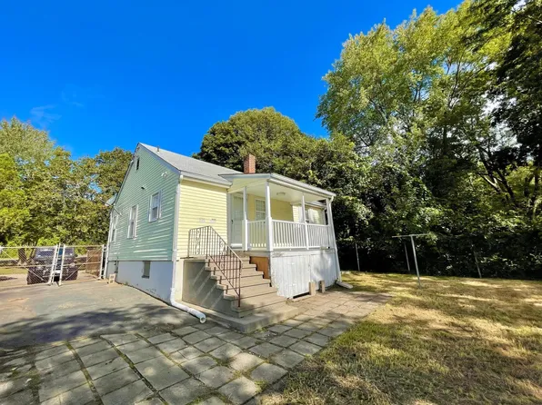 6 Booth St, Quincy, MA 02169